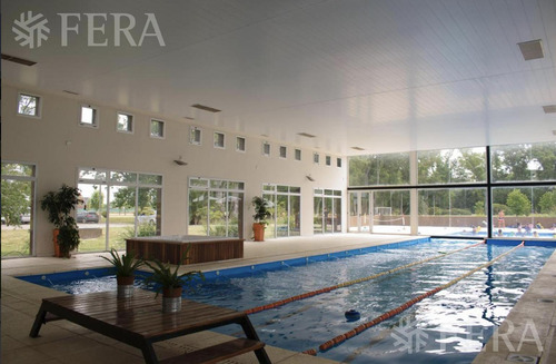 Venta De Terreno De 2490 M2 En Campos De Roca Ii