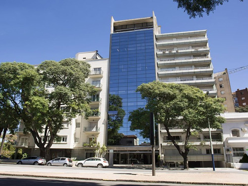 Oficina Con Renta En Gamma Tower Ref. 4084