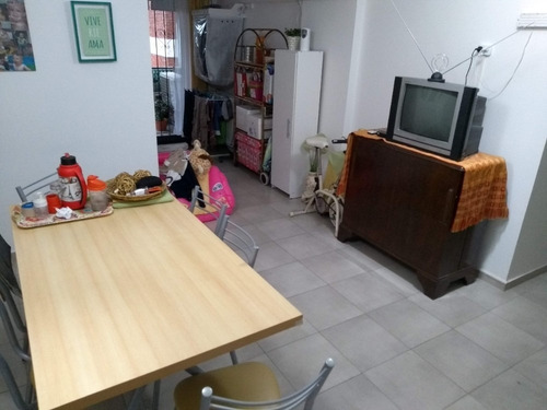 Imagen 2 de 8 de Departamento En Venta - 2 Dormitorios - Barrio Guemes