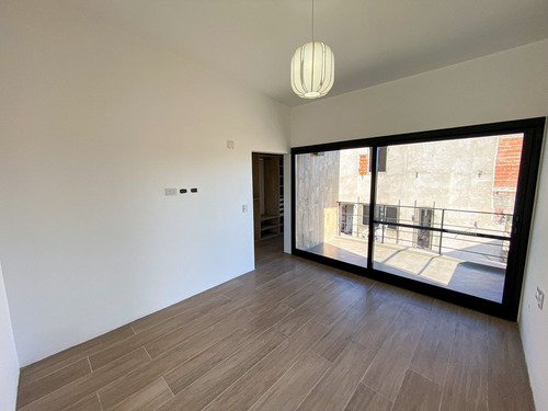 Imagen 26 de 30 de Venta Casa 6 Amb. Piscina El Cantón Barrio Golf!