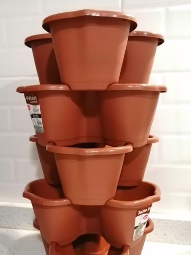Imagen 3 de 4 de Maceta Pétalos Apilable 1 Lt