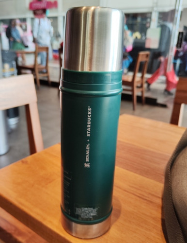 Starbucks: Termo Stanley Verde 2023 Acero 591 Ml