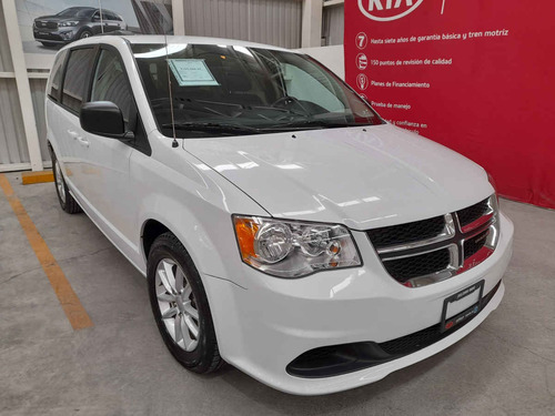 Imagen 2 de 15 de Chrysler Grand Caravan 2019 5p Sxt V6/3.6 Aut