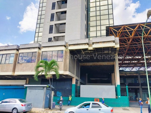 Oficina En Venta Estilo Consultorio Ubicado En Zona De Alto Trafico Ideal Para Consultorio Mmmp