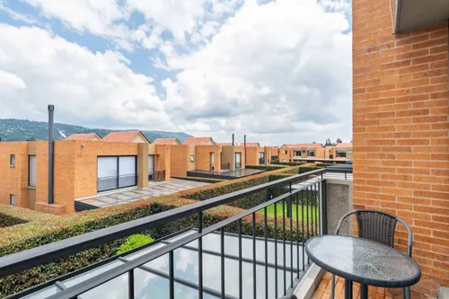 Casa En Venta En El Tejar. Cod V22949