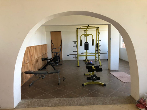 Imagen 9 de 14 de Casa De Dos Pisos Y Apartamento En Club De Campo San Antonio De Los Altos