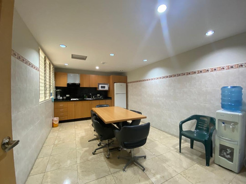 Casa Comercial En Venta En La Castellana