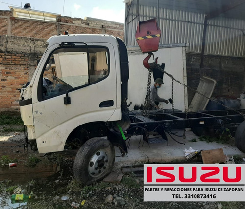 Imagen 3 de 6 de Hino E Isuzu Partes Y Refacciones