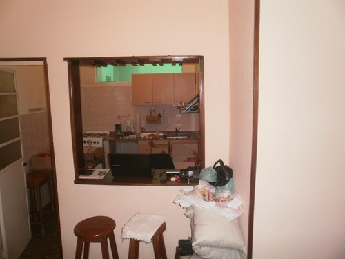 Muy Buena Propiedad En Block De Cuatros Departamentos.