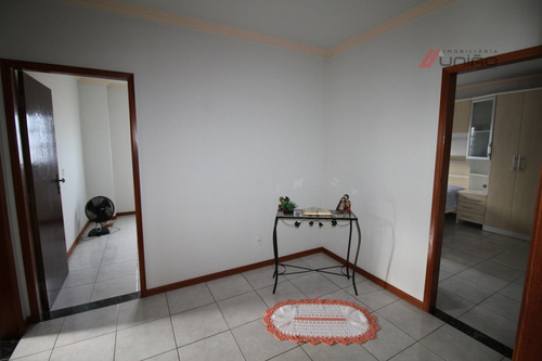 Vende Salão Comercial Com Amplo Apartamento De Sobre Loja - 1650