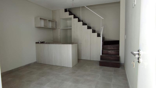 Venta Departamento 1 Dormtiorio Duplex Sin Expensas. Liniers Y Rioja. Oportunidad Rosario