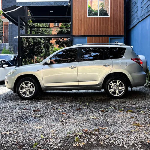 Toyota RAV4 2.4 Life 4x2