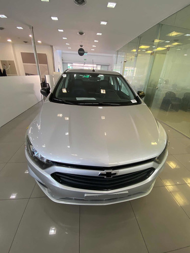 Imagen 14 de 22 de Chevrolet Onix Joy Plus 1.4 2022