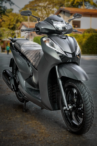 Imagem 7 de 10 de Scooter Honda Sh300i