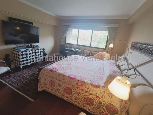 Regio Apartamento Ubicado En La Avenida Principal Del Country Club Cod. 25-21840