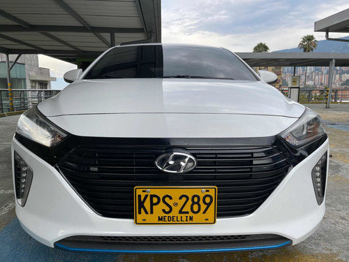Imagen 2 de 12 de Hyundai Ioniq 2019 1.6 Limited