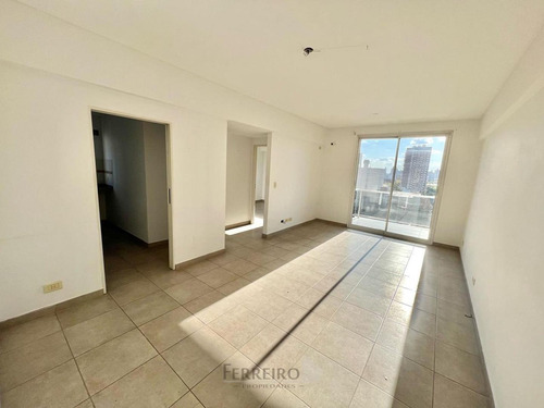 Imagen 2 de 12 de Venta De Departamento 2 Ambientes En El Edificio Punto Goya