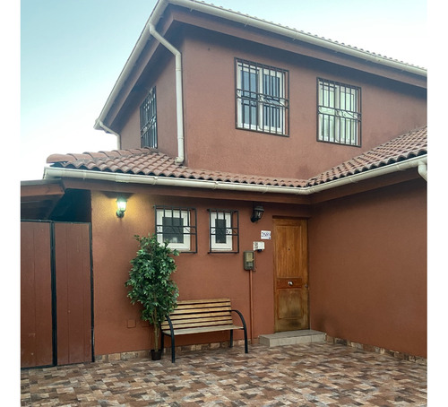 ¡excelente Casa En Venta! 3 Dorm. En Cerrillos.