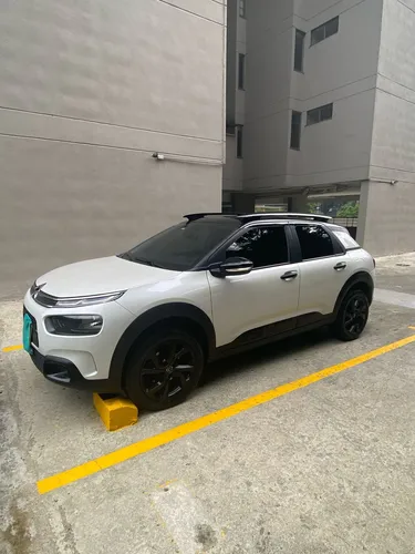 Citroën C4 Cactus 1.6 Shine Turbo Aut