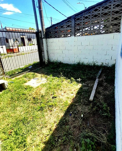 Venta/casa/colon/2dormitorios/patio/entrada Auto/apta Banco/proxi. Garzón