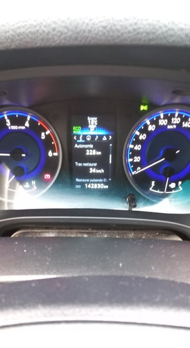 Imagen 14 de 15 de Toyota Hilux 2016 2.8 Cd Srx 177cv 4x4 At