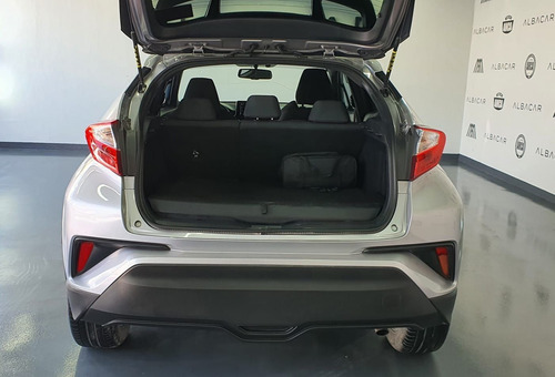 Imagen 10 de 15 de Toyota C-hr 2019 2.0 Base Cvt