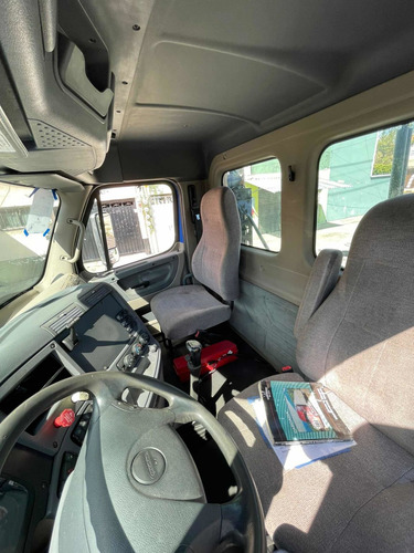 Imagen 9 de 11 de Day Cab Cascadia 2013 Freightliner Estándar 10 Vel De Aire
