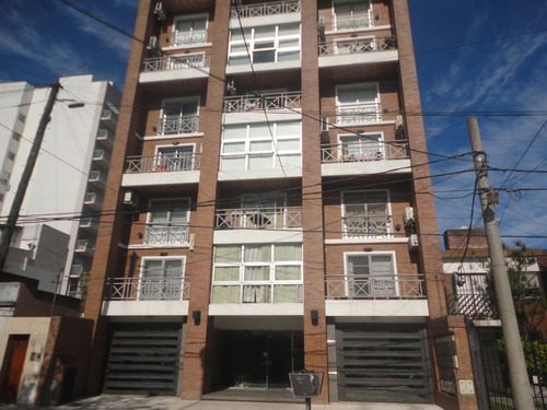 Departamento En Venta En Caseros Centro