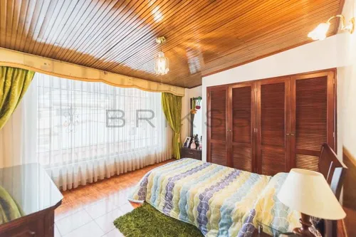 Casa En Venta En Vizcaya. Cod V1416