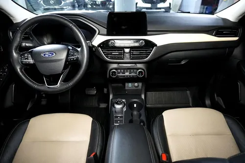 Ford New Escape Titanium 2.5 Hev Automatica 4x2 Hibrida