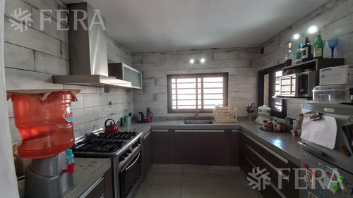 Imagen 5 de 21 de Venta Casa 4 Ambientes Con Jardín, Cochera Y Patio Con Cochera En Wilde (30693)