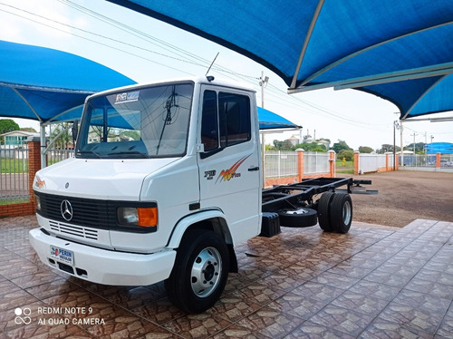 Imagem 7 de 8 de M.benz / 710