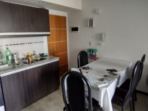 Imagen 7 de 10 de Departamento De 2 Ambientes Con Balcon En Venta - Moron Centro