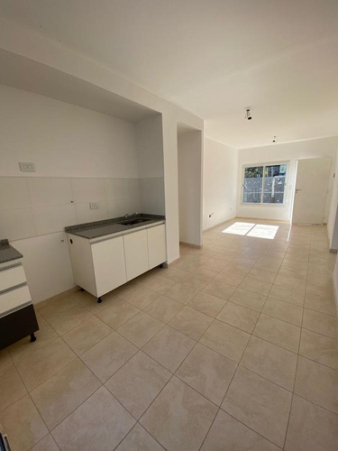 Imagen 2 de 12 de 3 Ambientes Con Patio - Complejo Irigoin - San Miguel