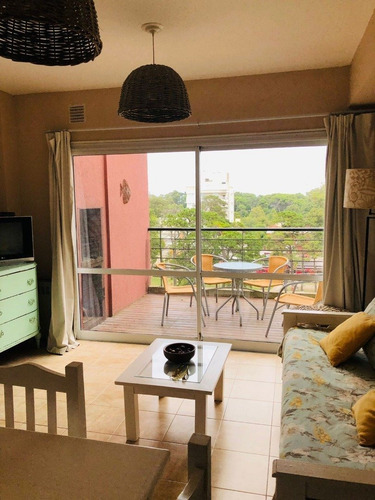 Imagen 4 de 10 de Departamento En Venta - Zona Centro - Patagonia Iv