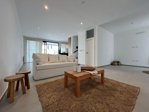 Amplio Duplex En Venta En Chacra Del Norte 2 A Estrenar