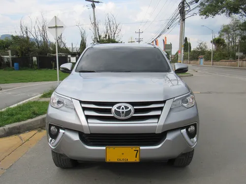 Toyota Fortuner 2.4 Street At 7As
