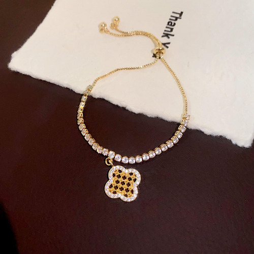 Pulsera Ajustable Zircon Love, A La Moda, Ligera Y Lujosa (1
