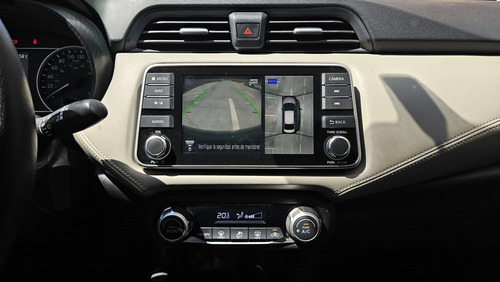 Nissan Versa Exclusive