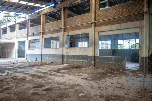 Imagen 19 de 21 de Fábrica En Venta! Excelente Lote Y Ubicación.