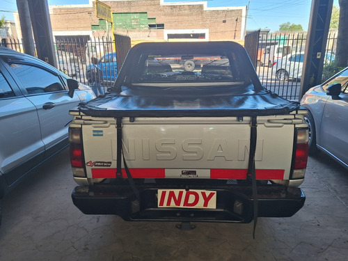 Nissan NP300 2.5 Cabina Doble 133cv 4x2