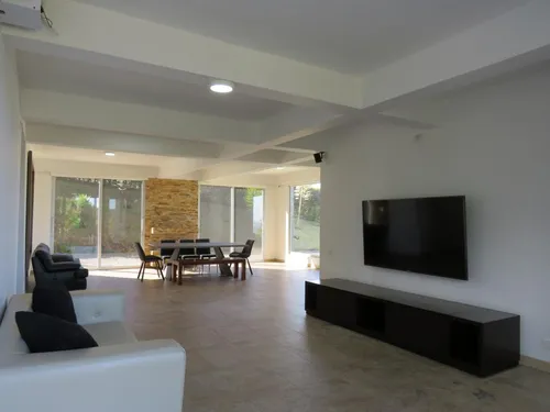 Casalote En Venta En Alto Del Escobero. Cod V14836