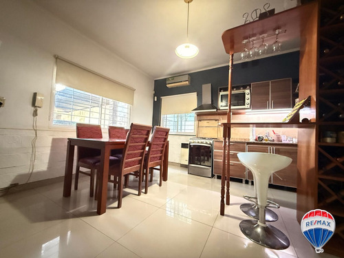 Casa Con Departamento En Venta Quilmes