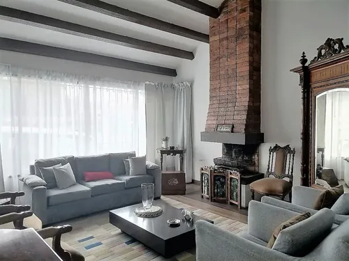 Casa En Venta En Alhambra. Cod V15001
