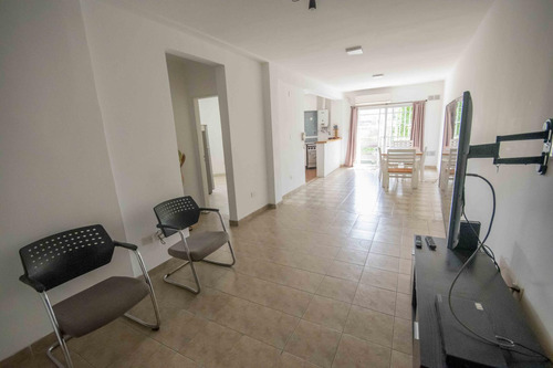 Ph De 3 Ambientes En Planta Alta En Venta, En Olivos.