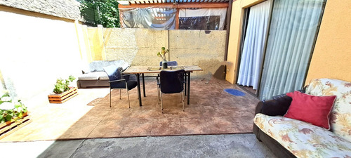 3 Dormitorios (uno Primer Piso) Pasaje Cerrado,buen Barrio