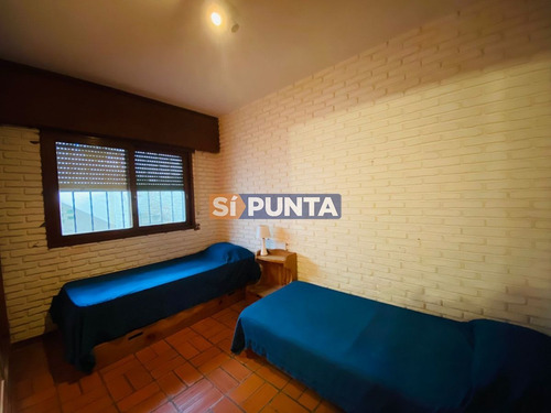 Imagen 7 de 13 de Casa En Venta A Metros De La Posta De Tres Dormitorios