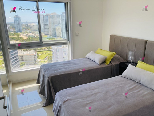 Imagen 17 de 30 de Venta De Apartamento De 3 Dormitorios En Brava Punta Del Este En Edificio Wind Tower