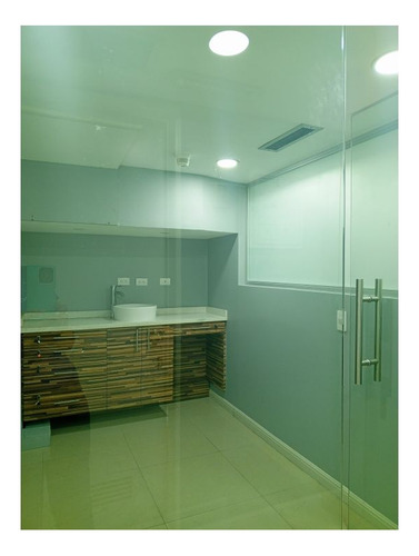 En Alquiler Local Para Spa, Centro Estético O Consultorios J