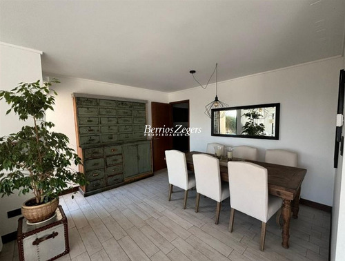 Casa En Venta De 4 Dorm. Lo Barnechea Townhouse Oportunidad